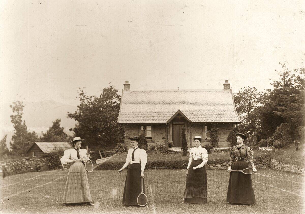 Lawn Tennis Ladies
