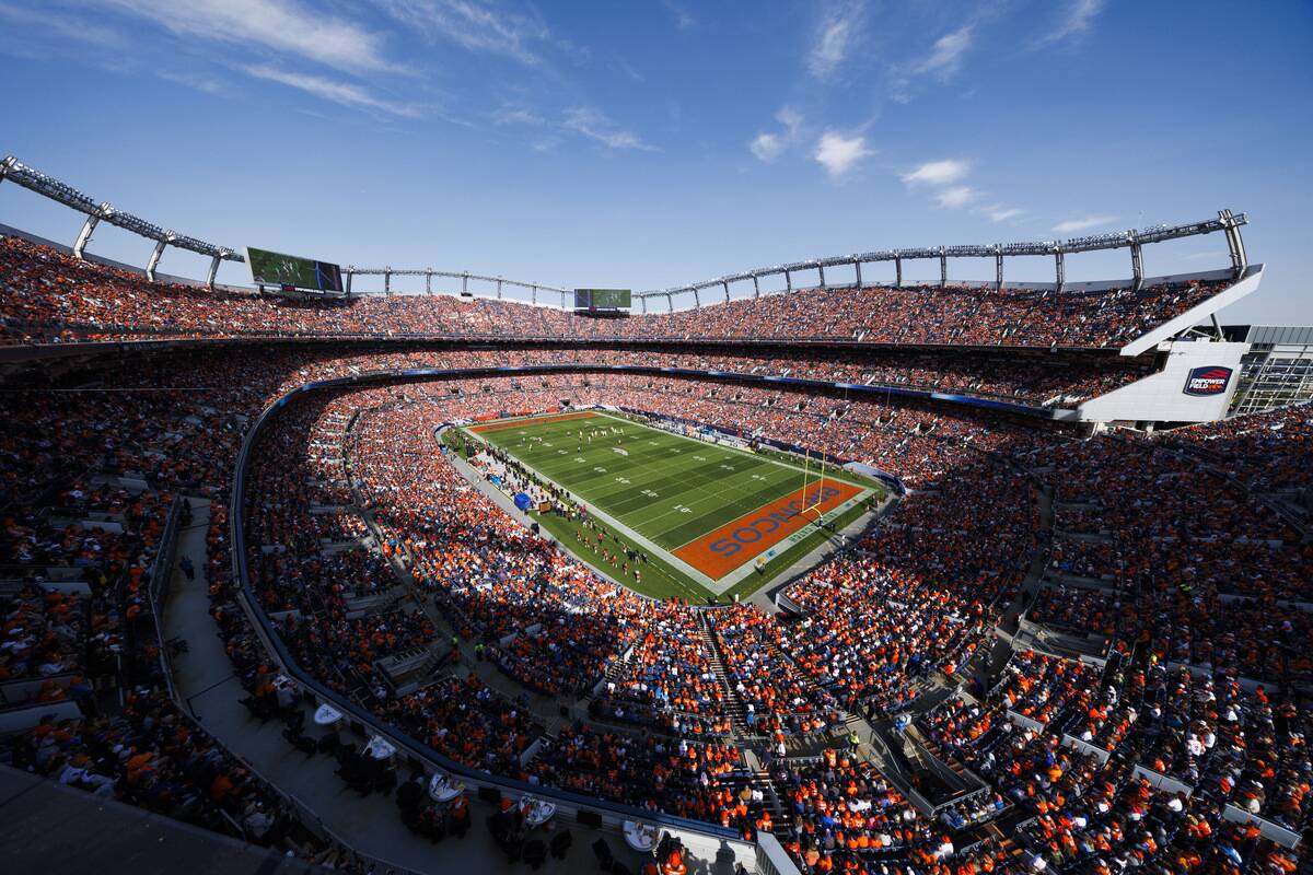 Los Angeles Chargers v Denver Broncos