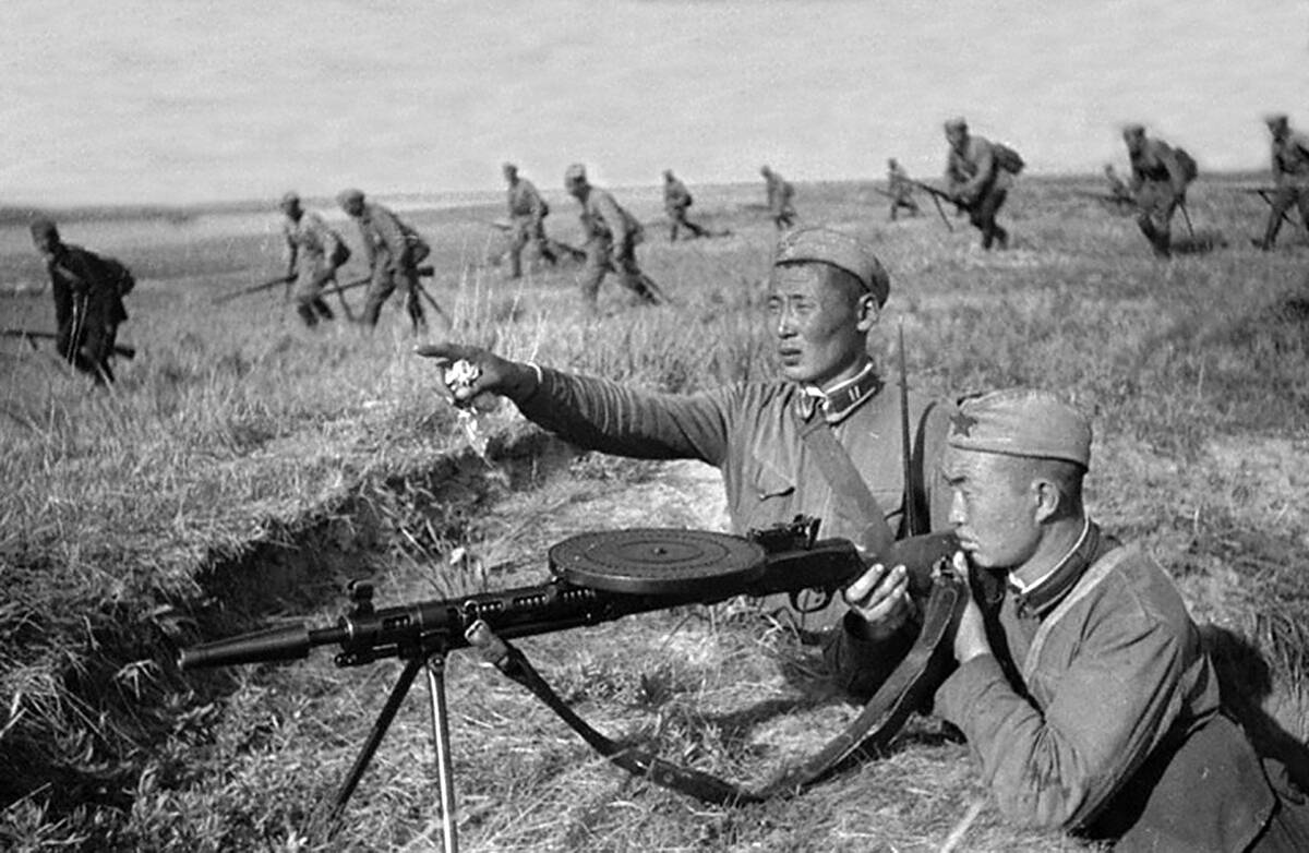 Mongolia: Soldiers of the Mongolian People's Revolutionary Army at Khalkhin Gol, 1939