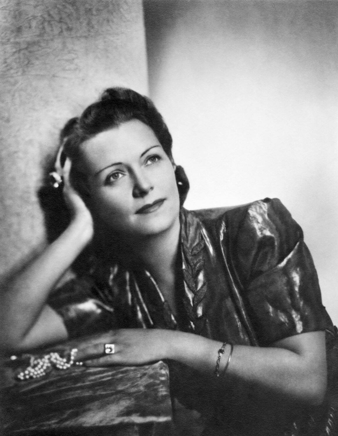 Olga Chekhova (or Tchechowa) - portrait of the Russian film actress.