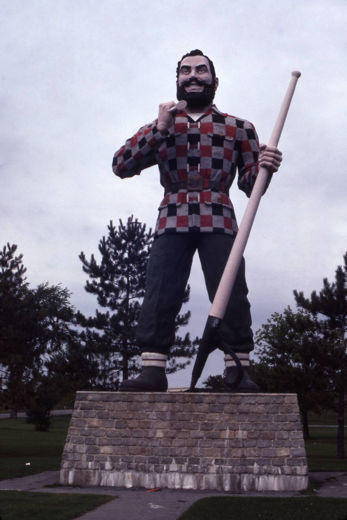 Paul Bunyan Statue
