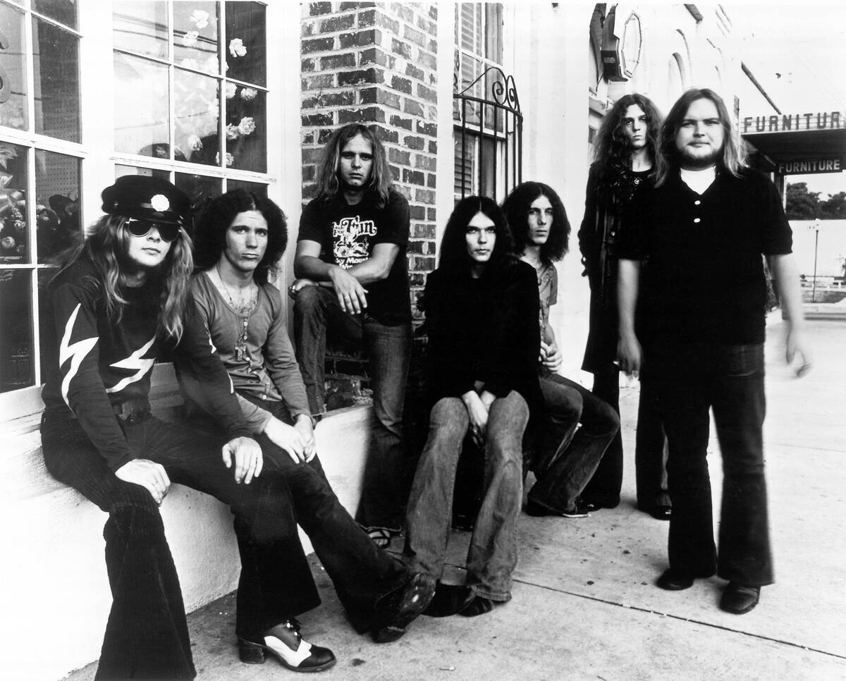 Photo of Leon WILKESON and Ed KING and Gary ROSSINGTON and Billy POWELL and LYNYRD SKYNYRD and Ronnie VAN ZANT and Allen COLLINS