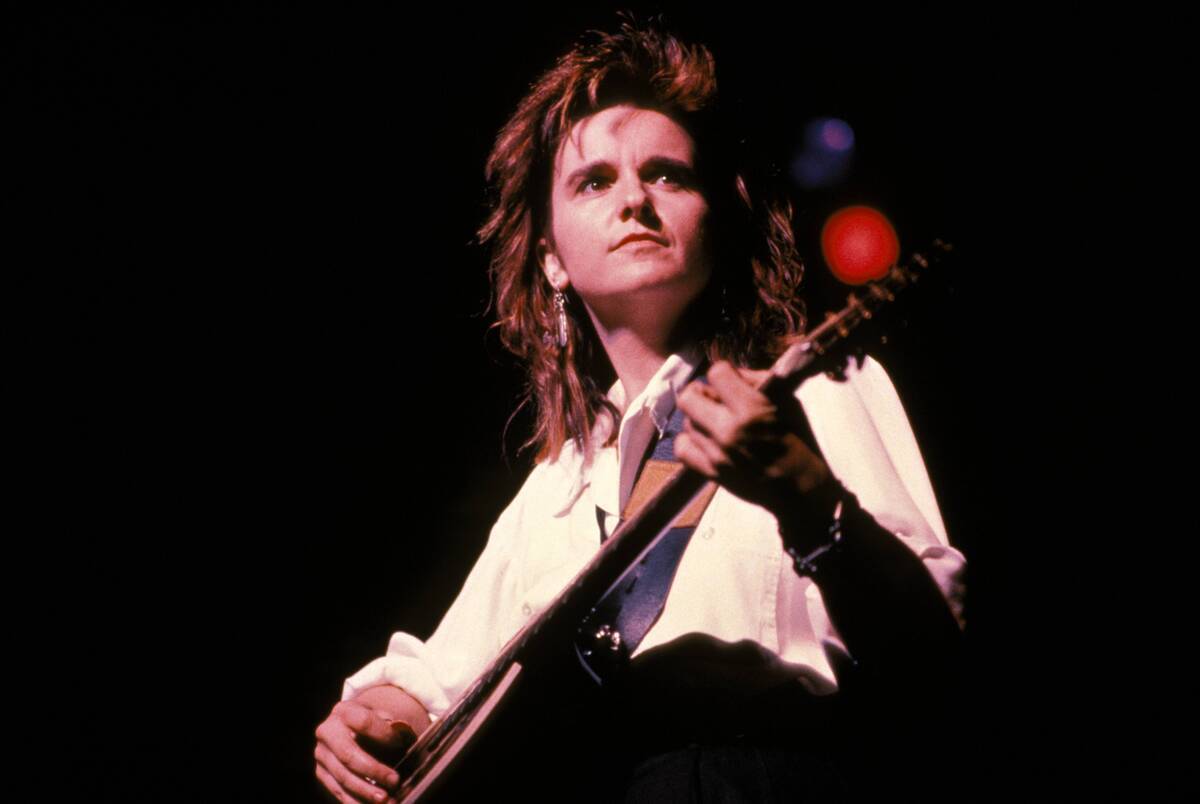 Photo of Melissa ETHERIDGE