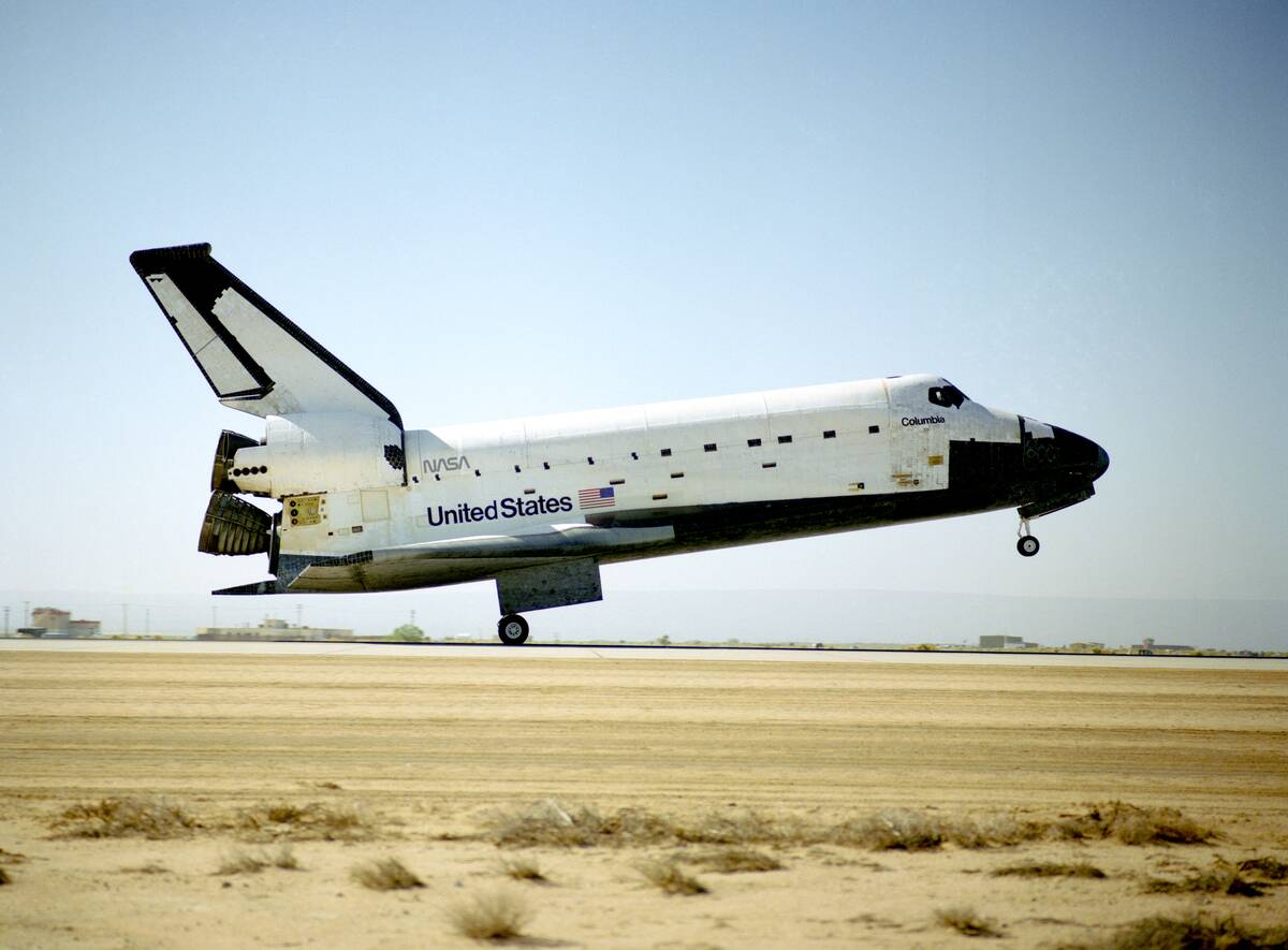 STS-40 Landing