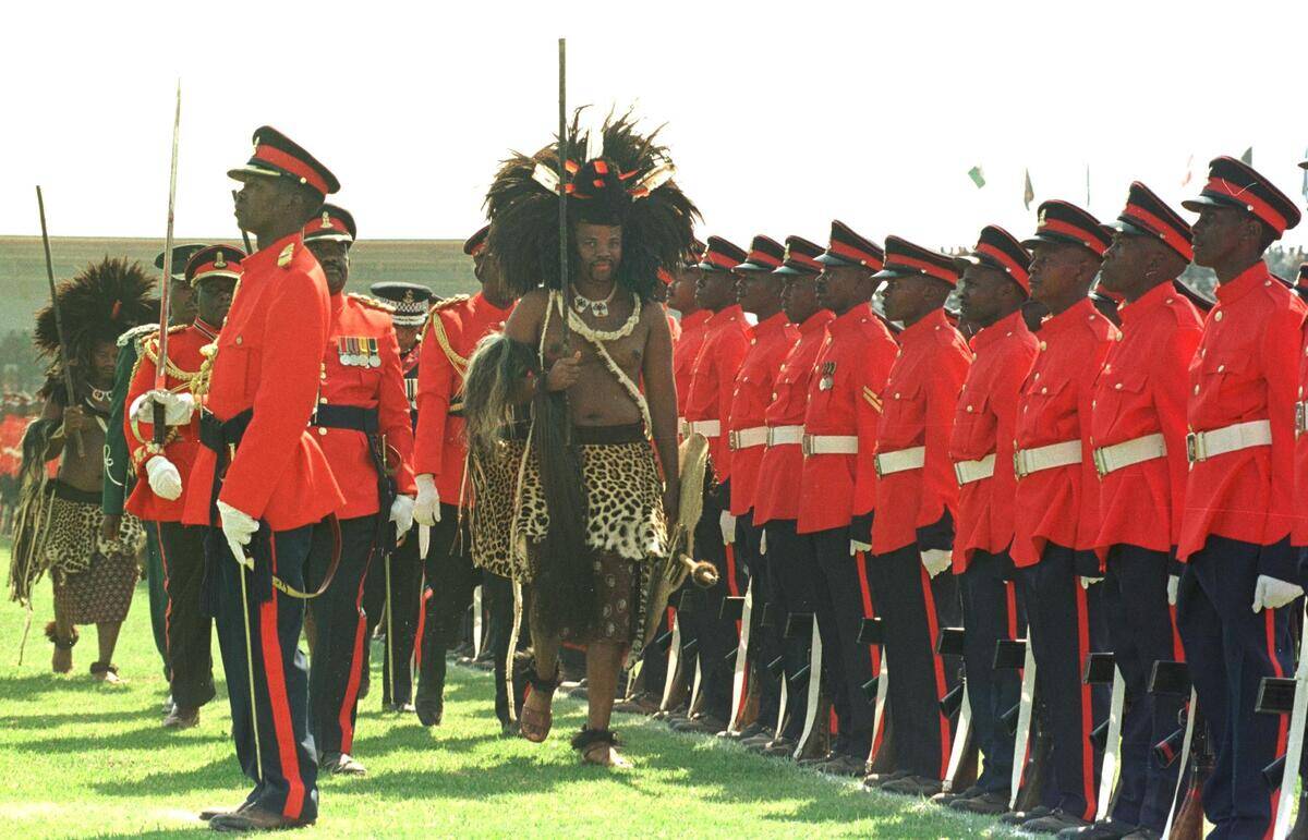 Swaziland King Mswati III inspects the guard of ho