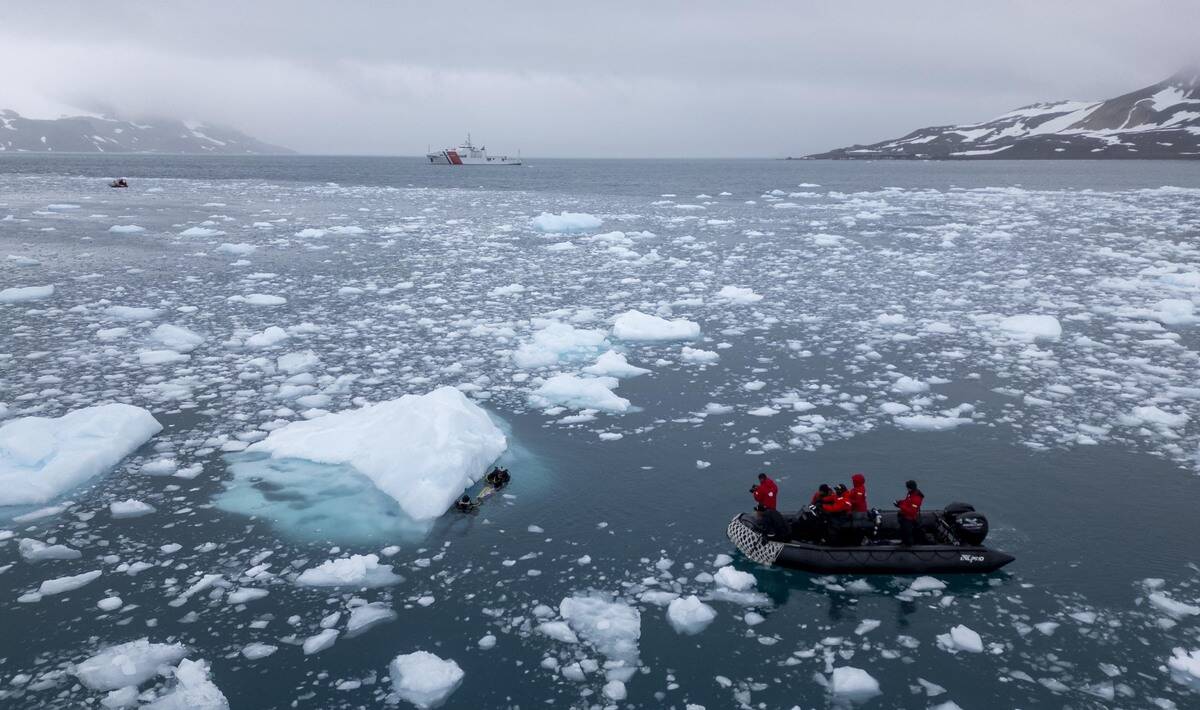 TOPSHOT-ANTARCTICA-COLOMBIA-ENVIRONMENT-CLIMATE-SCIENCE-RESEARCH