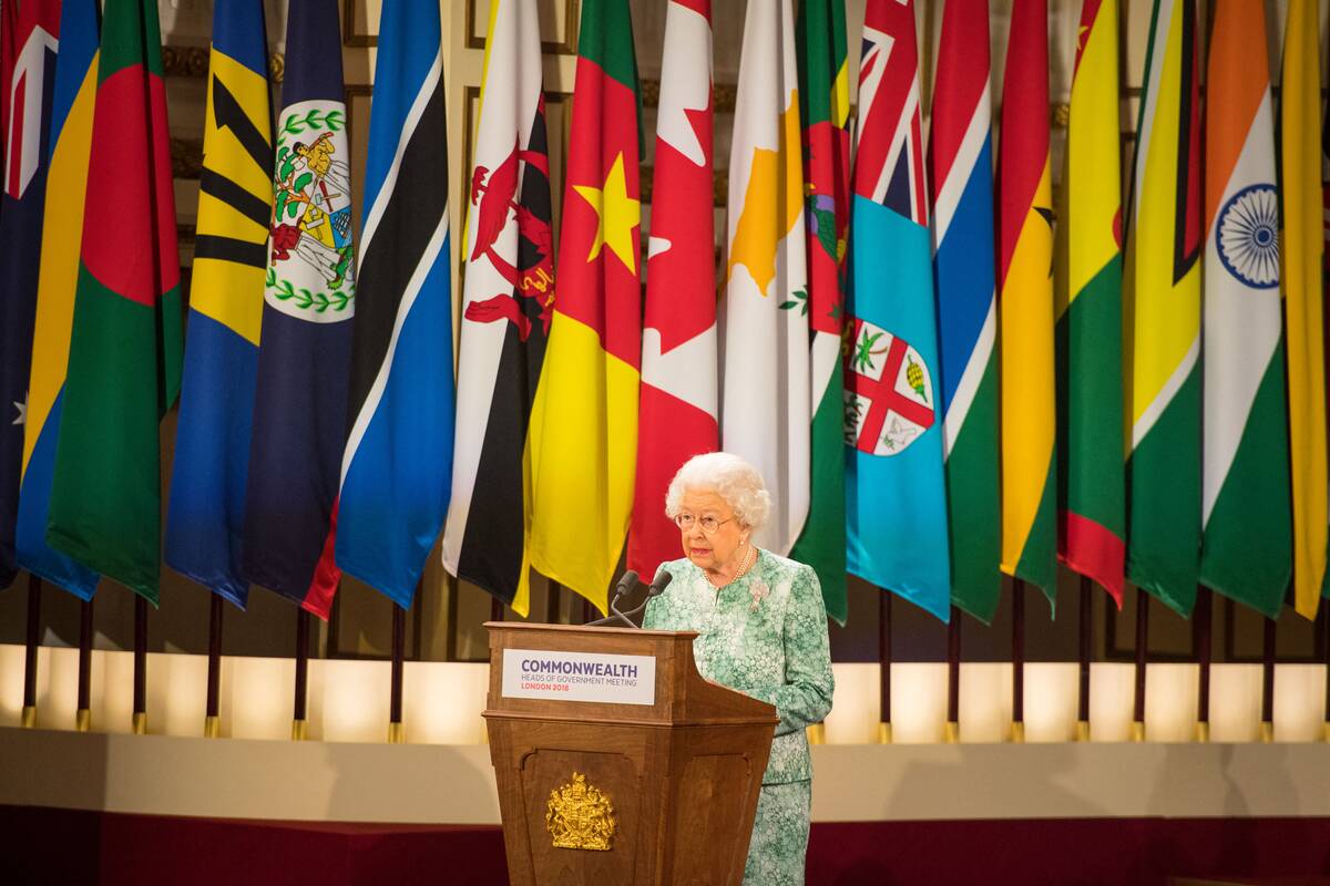 TOPSHOT-BRITAIN-ROYALS-COMMONWEALTH-SUMMIT