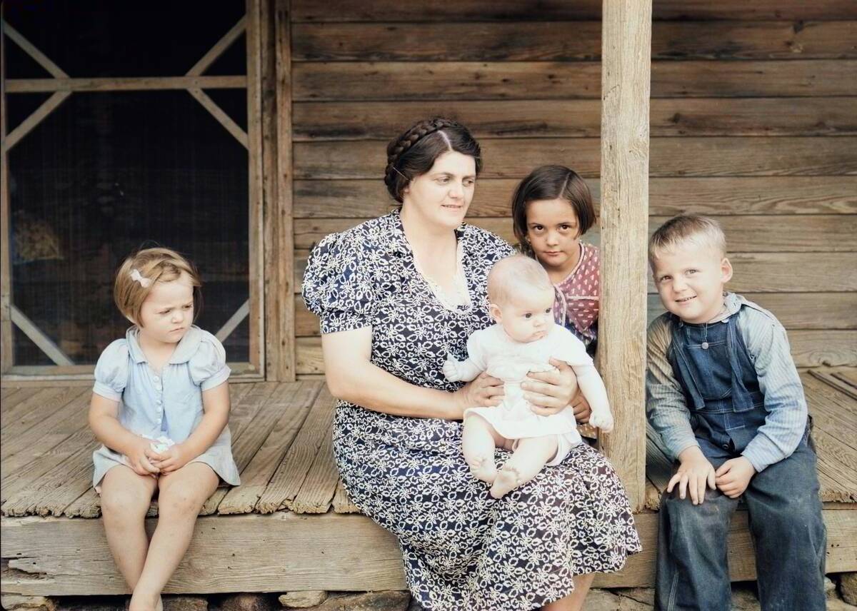 Wife And Children Of Tobacco Sharecropper On Front Porch