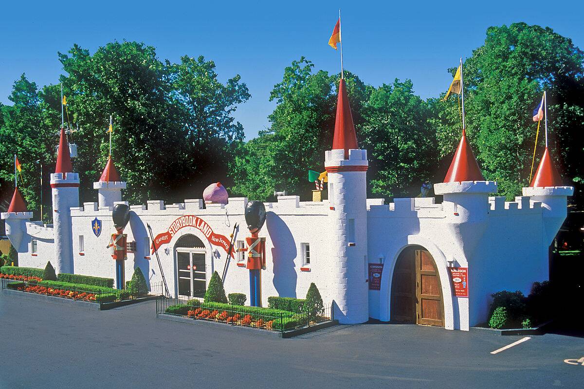 1200px-StorybookLand