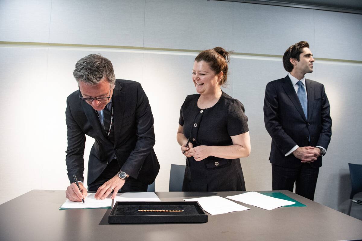 2500-year-old gold necklace on display in US museum returned to Turkish authorities