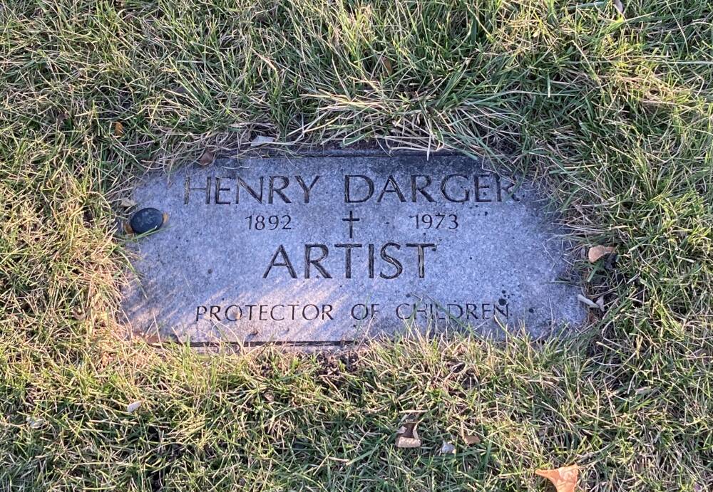 Grave_of_Henry_Joseph_Darger_(1892–1973)_at_All_Saints_Cemetery,_Des_Plaines