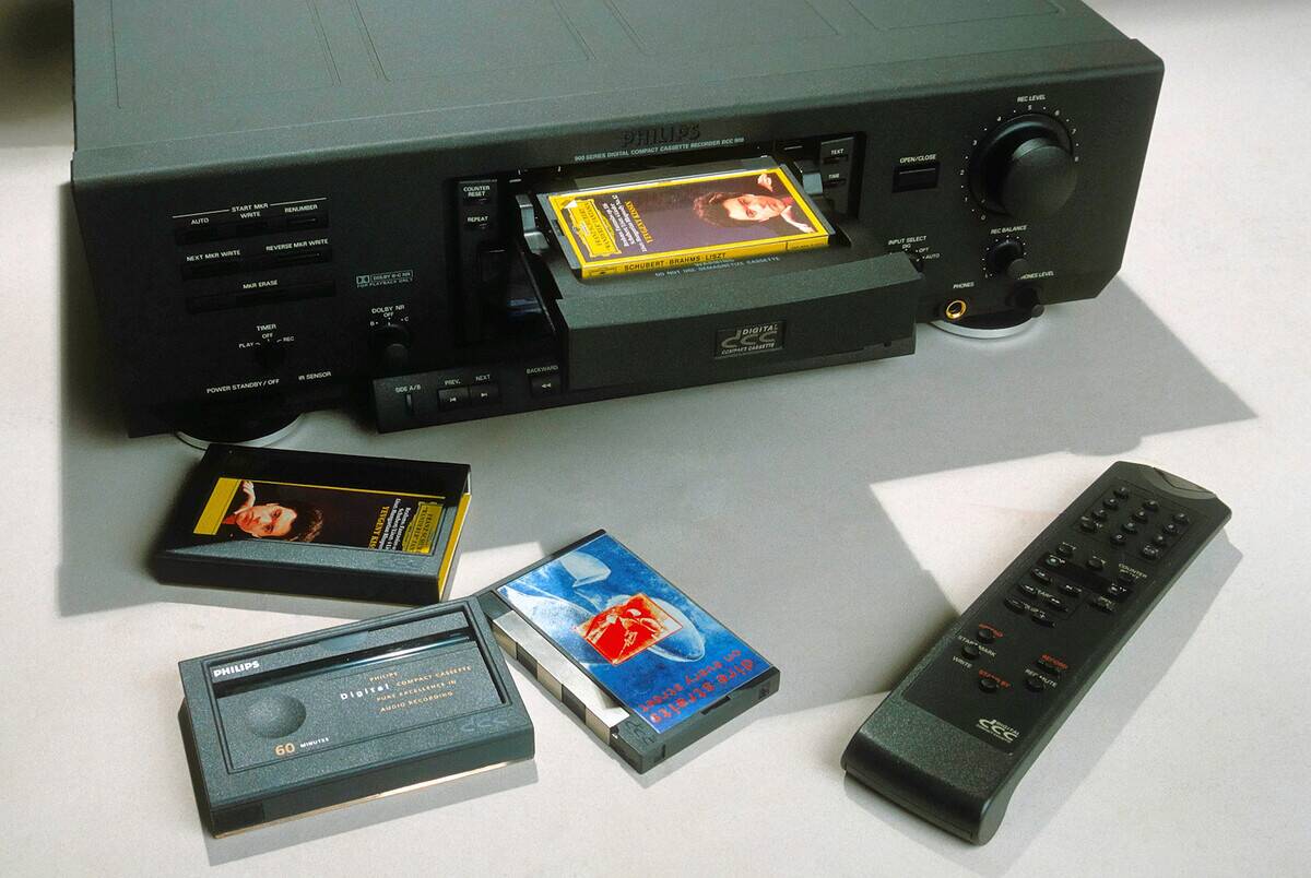 Platine_et_cassettes_DCC