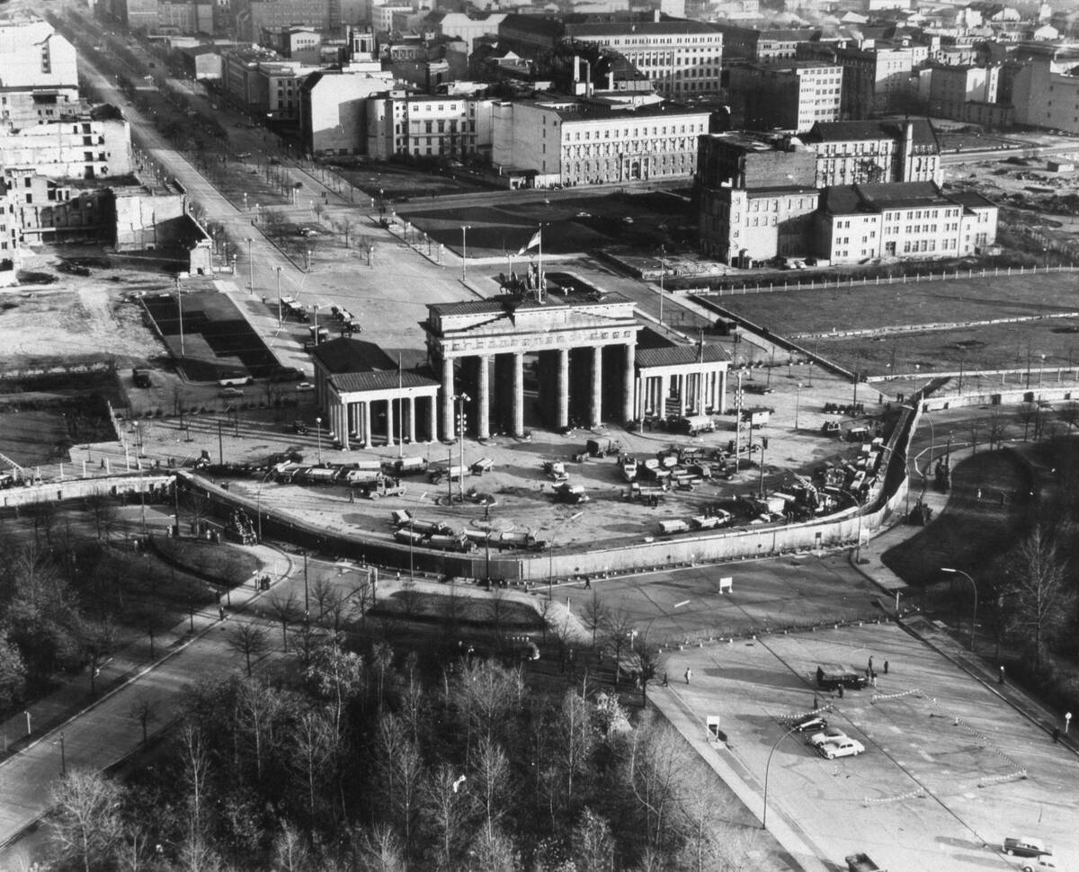 Brandenburg Gate and the Berlin Wall