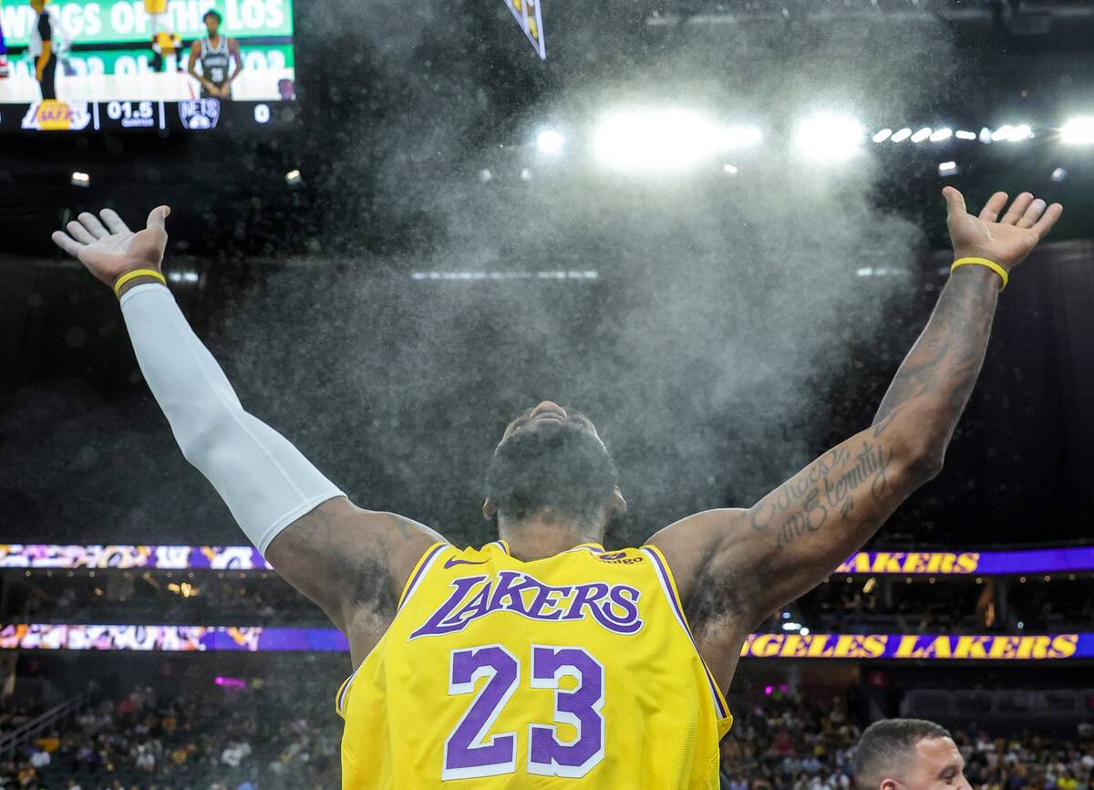 Brooklyn Nets v Los Angeles Lakers