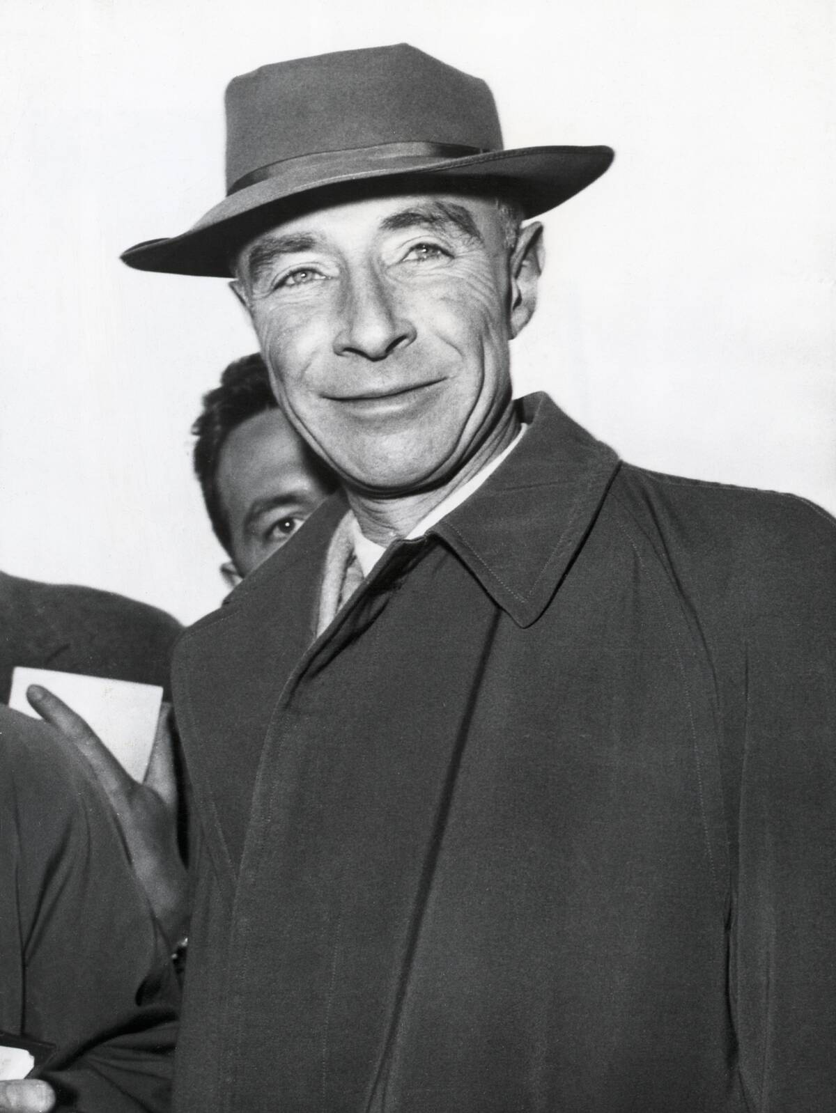 Dr, Oppenheimer At Airport In Paris