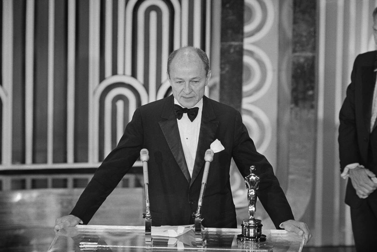 Frank McCarthy Accepting Oscar for George C. Scott