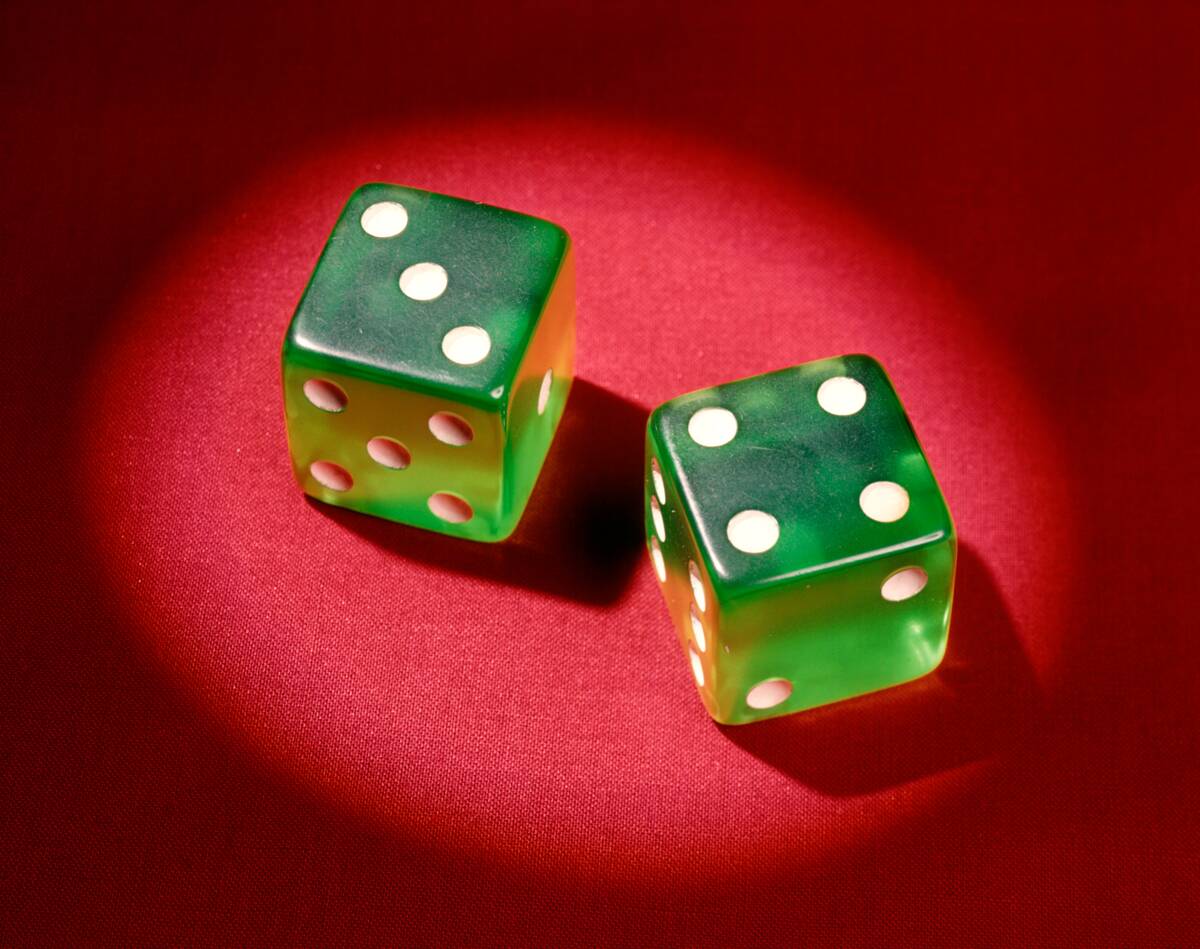 GREEN DICE DIE 4 FOUR 3...