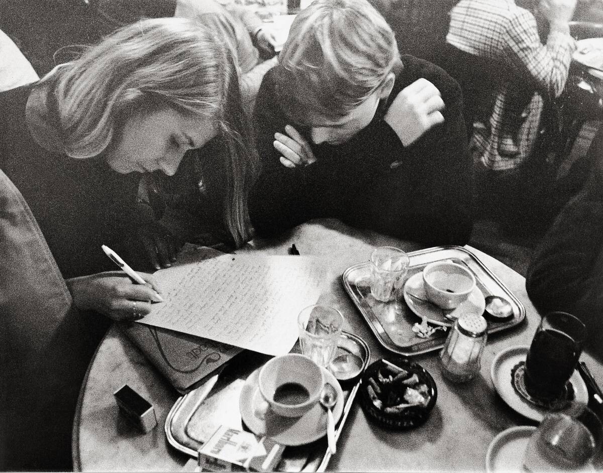 Guests in Cafe Hawelka, Vienna, Photograph, Around 1982