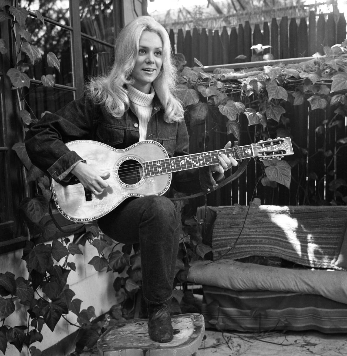 Jackie DeShannon Portrait Session