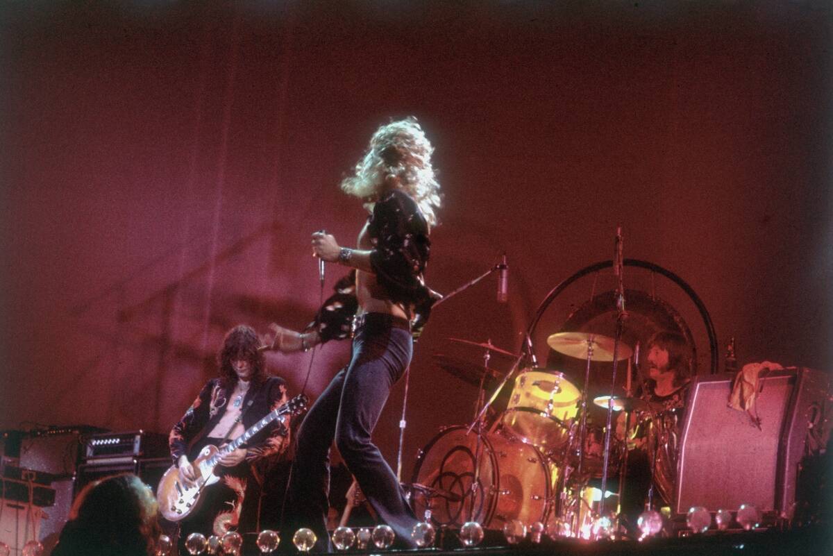 Led Zep Perform