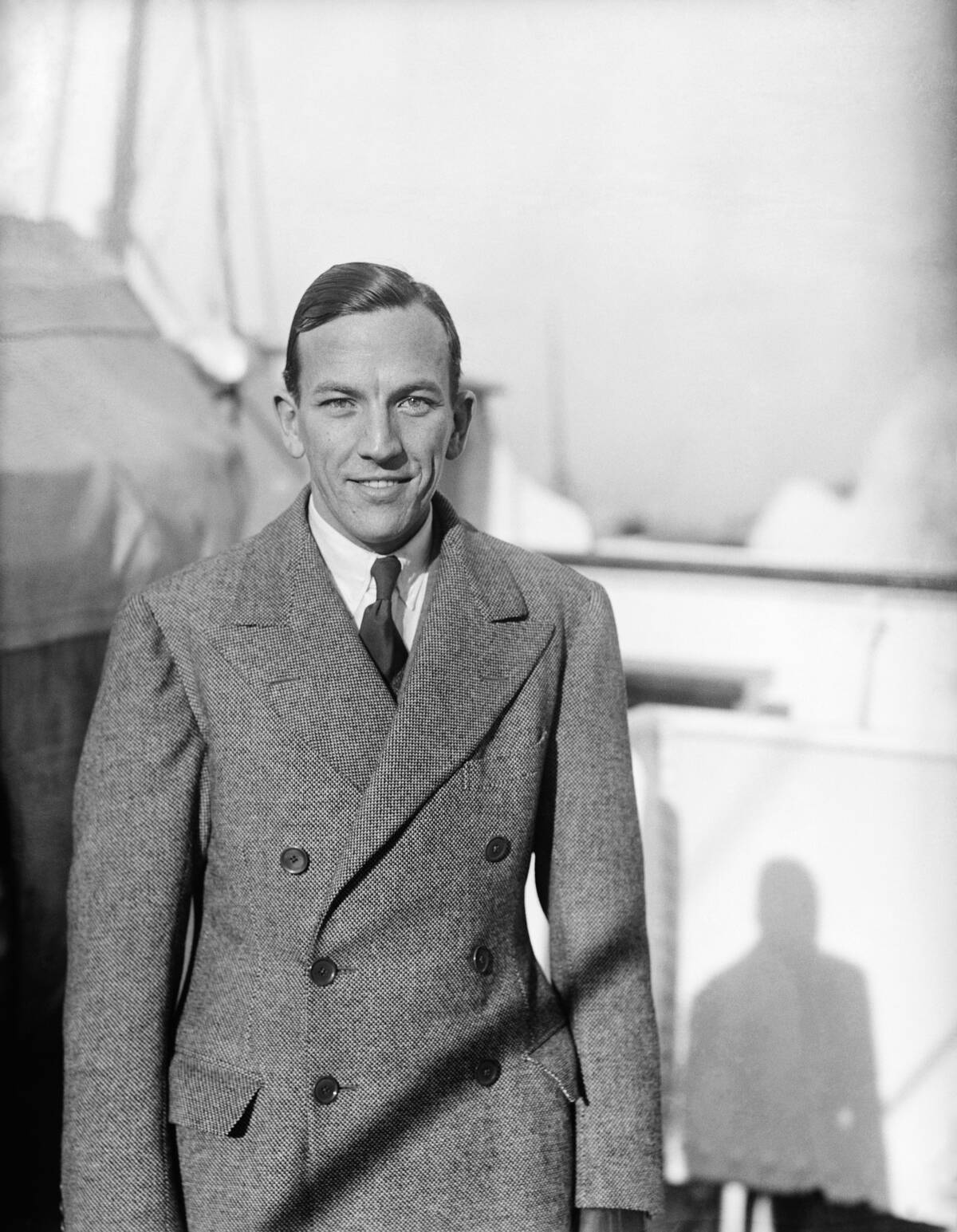 Noel Coward Arriving in America