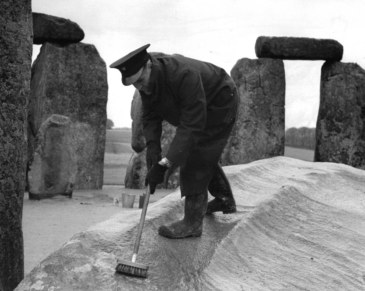 STONEHENGE