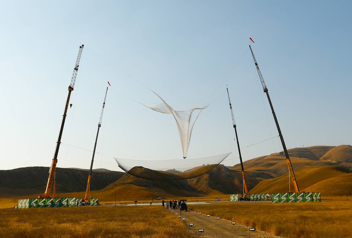 Stride Gum Presents Heaven Sent - Skydiver Luke Aikins Successfully Takes Historic Flying Leap From 25,000 Feet Without A Parachute Or Wing Suit Live