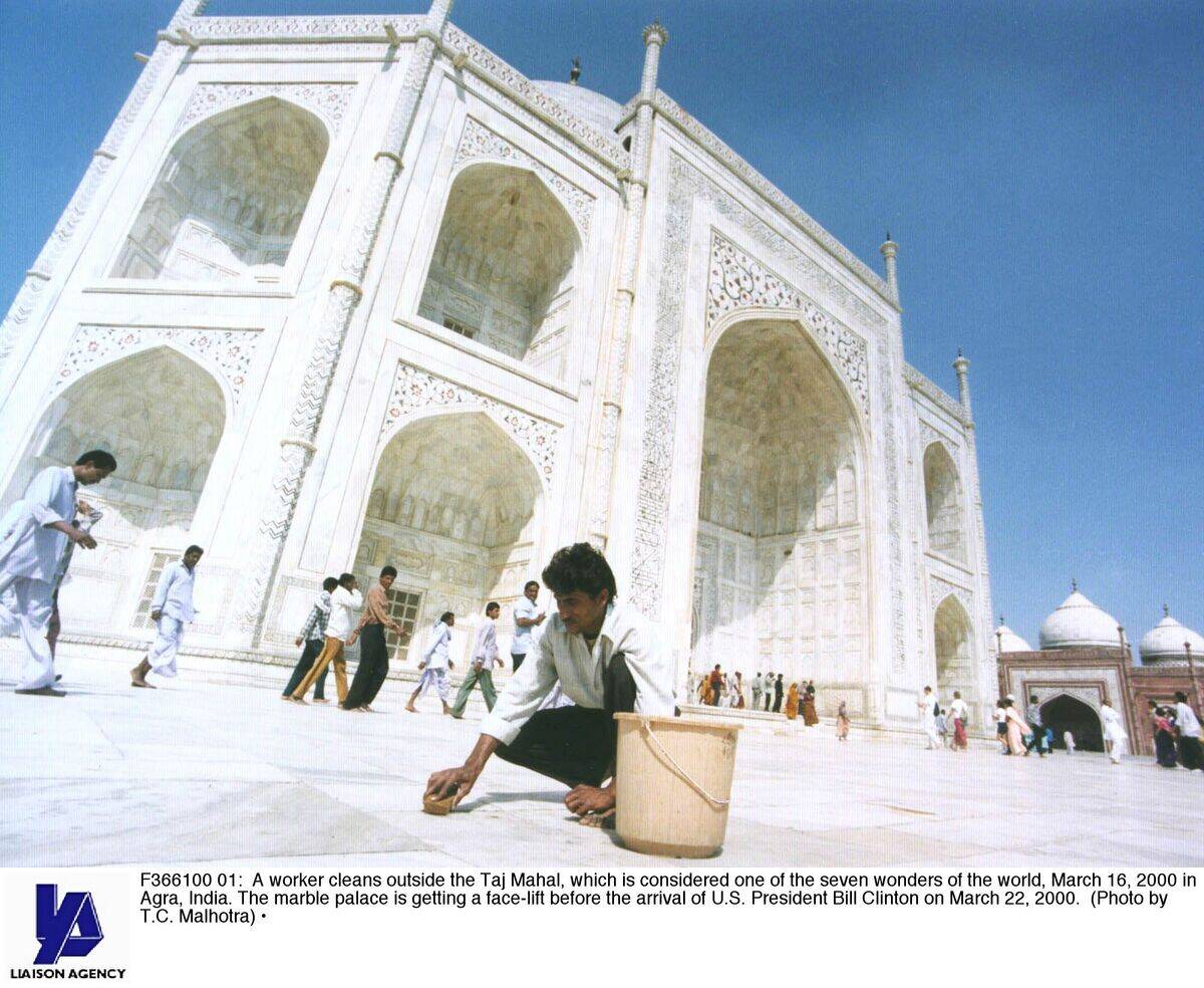 Taj Mahal Readied for Clinton Visit