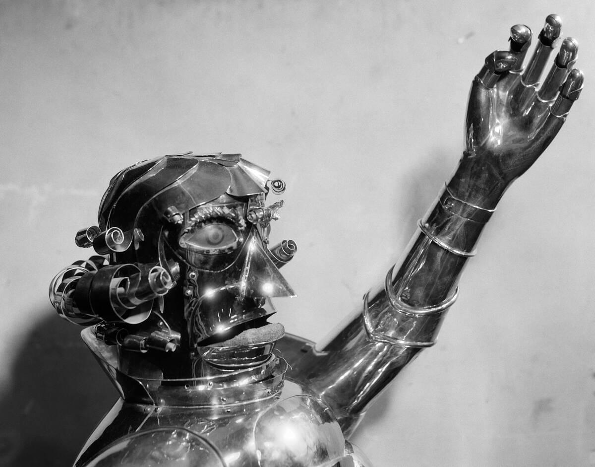 1930s 1940s METAL ROBOT...