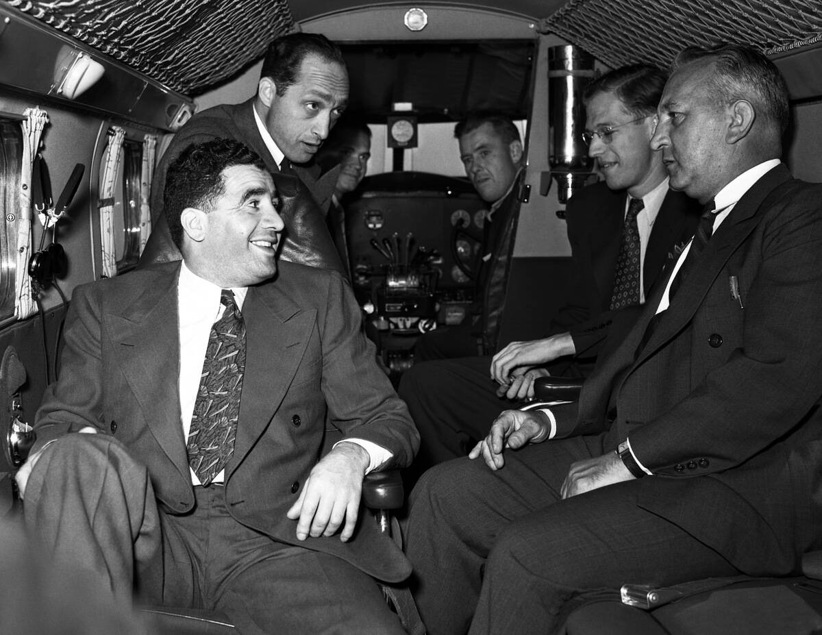 Abe Reles and Al Tannenbaum fly to Brooklyn