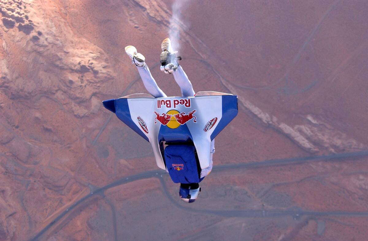 Baumgartner Attempt The First Unpowered Crossing Of The Strait Between England And France