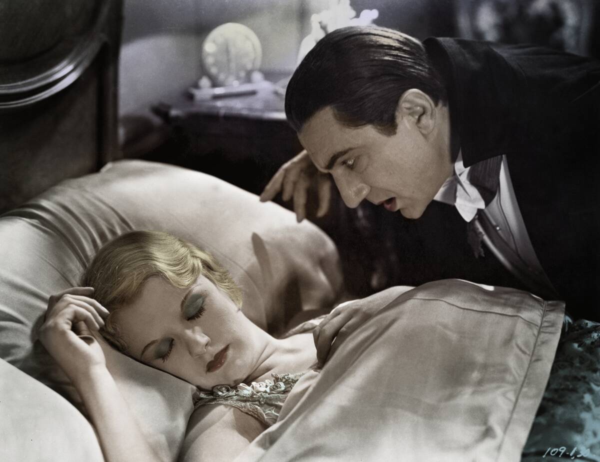 Bela Lugosi and Helen Chandler in Dracula