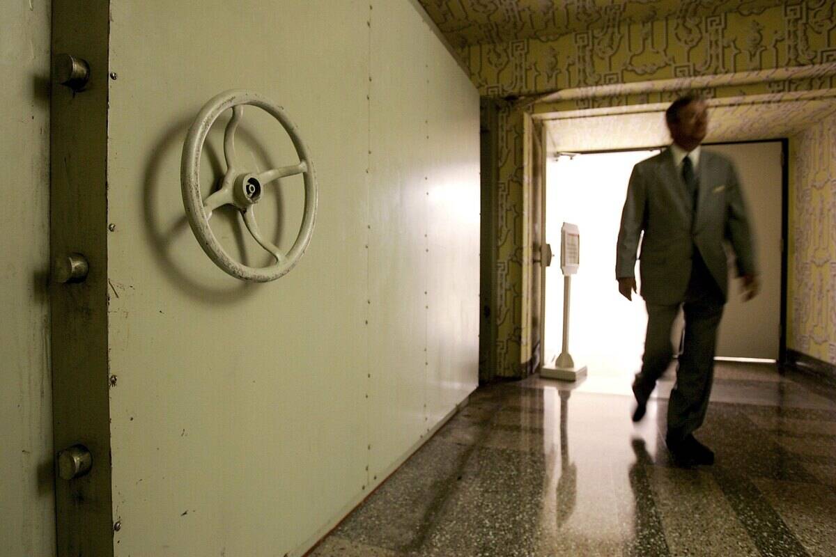 Cold War Government Bunker Becomes Tourist Attraction