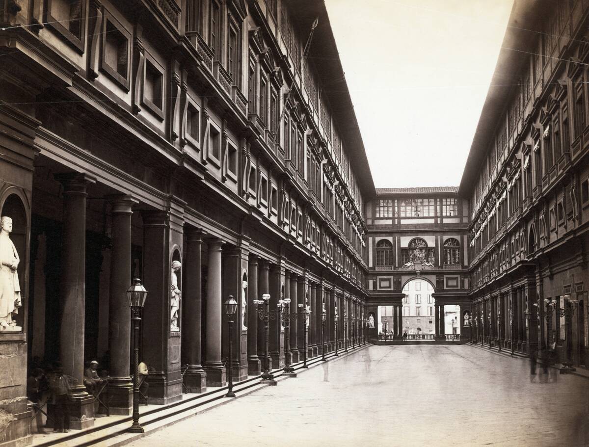 Courtyard of Palazzo Uffizi