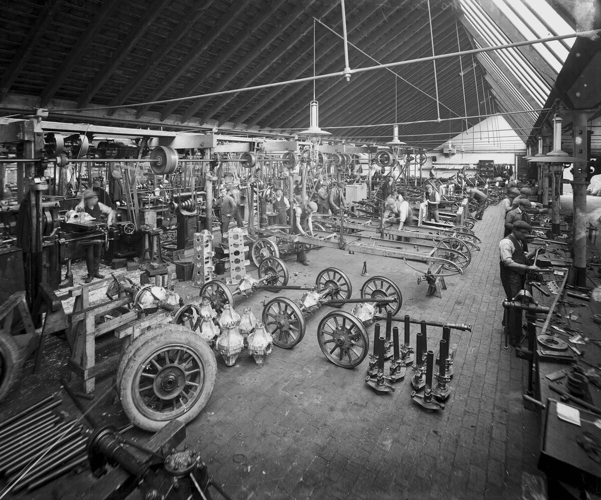 Early car factory, Bishops Green, Coventry, West Midlands, 1907.