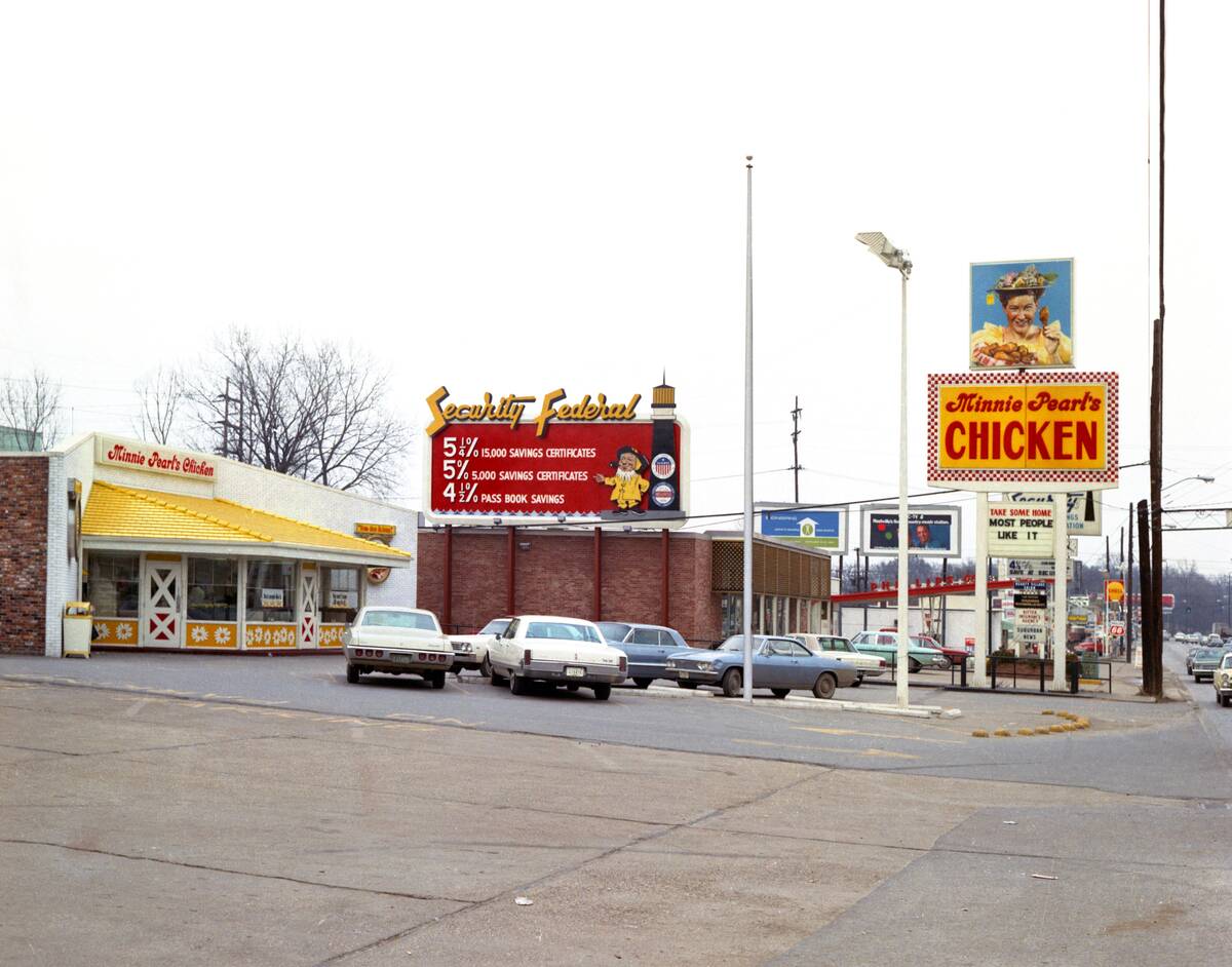 Minnie Pearl's Chicken In Nashville