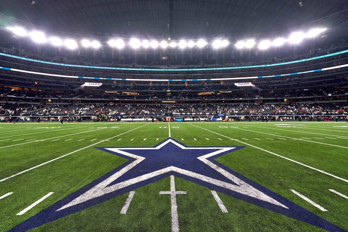 NFL: JAN 16 NFC Wild Card - 49ers at Cowboys