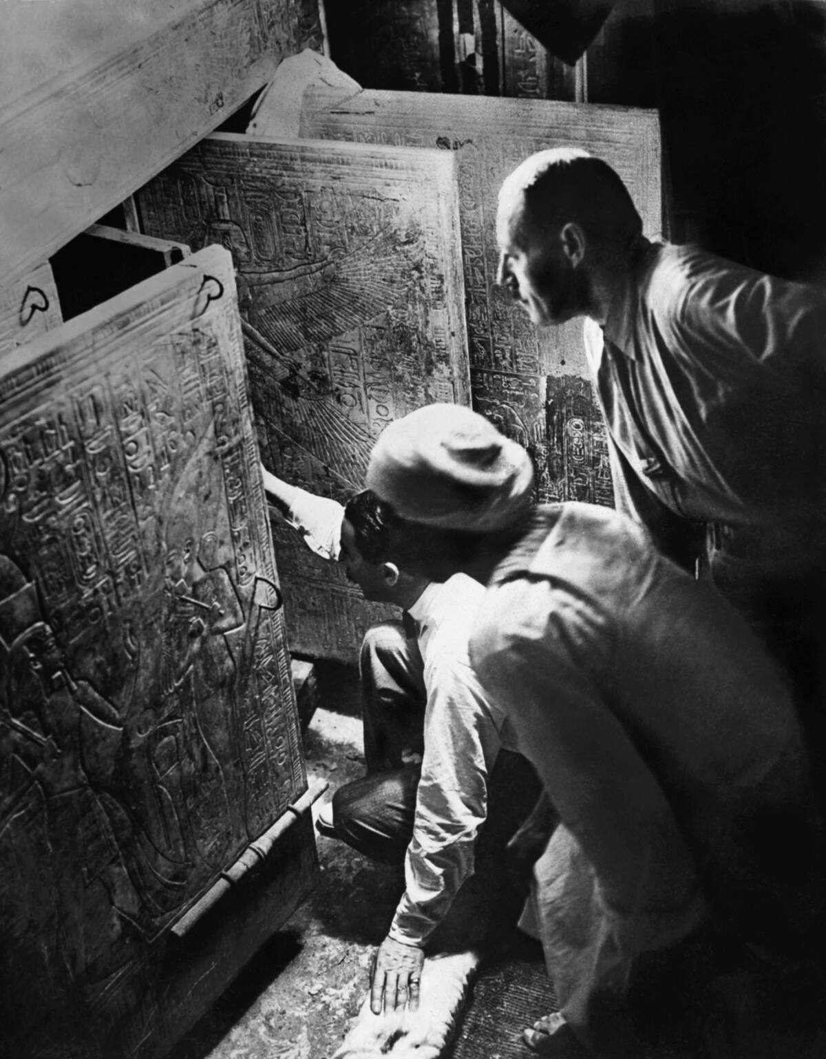 Opening the Tomb of Tutankhamun