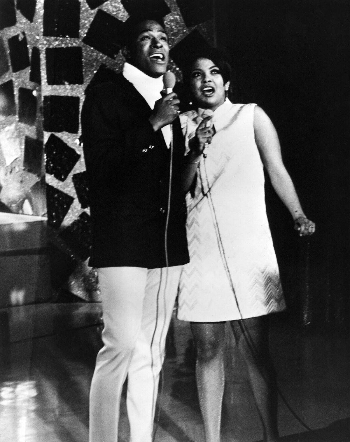 Photo of Tammi TERRELL and Marvin GAYE