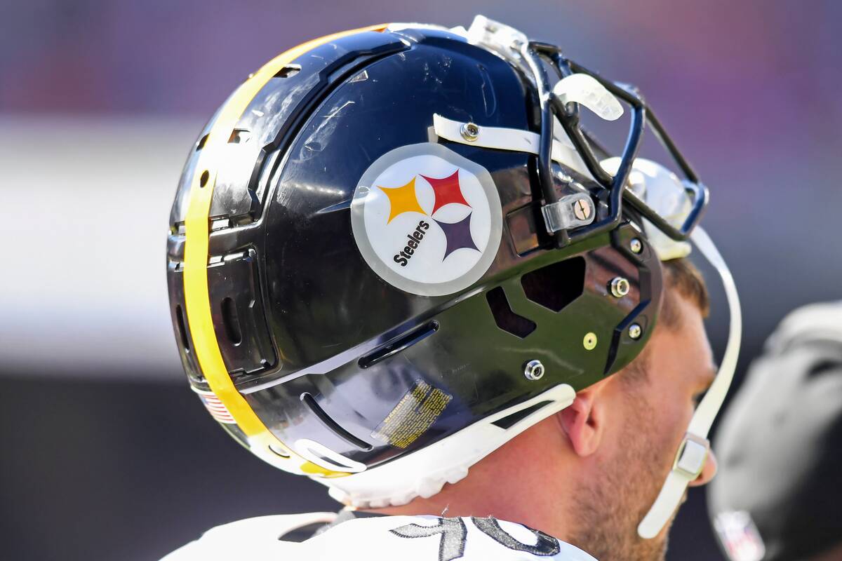 Pittsburgh Steelers v Cleveland Browns