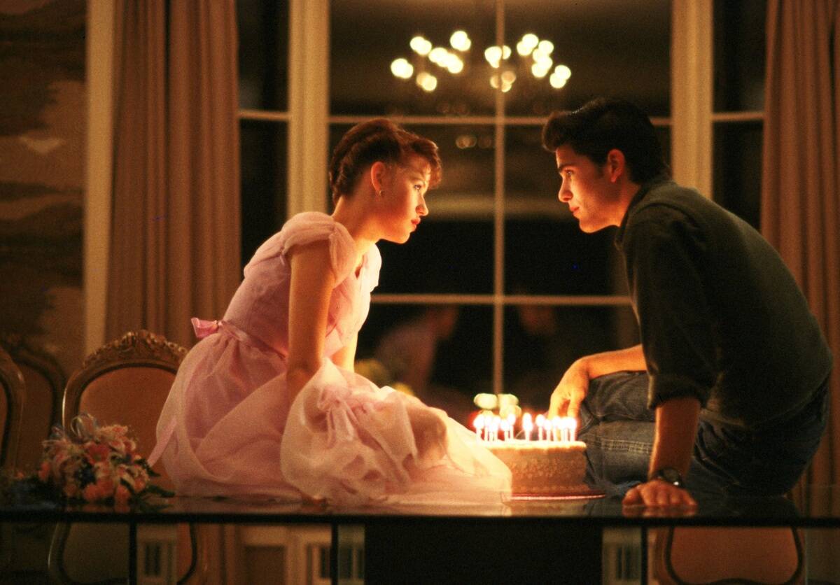 sixteen-candles_s4D53K