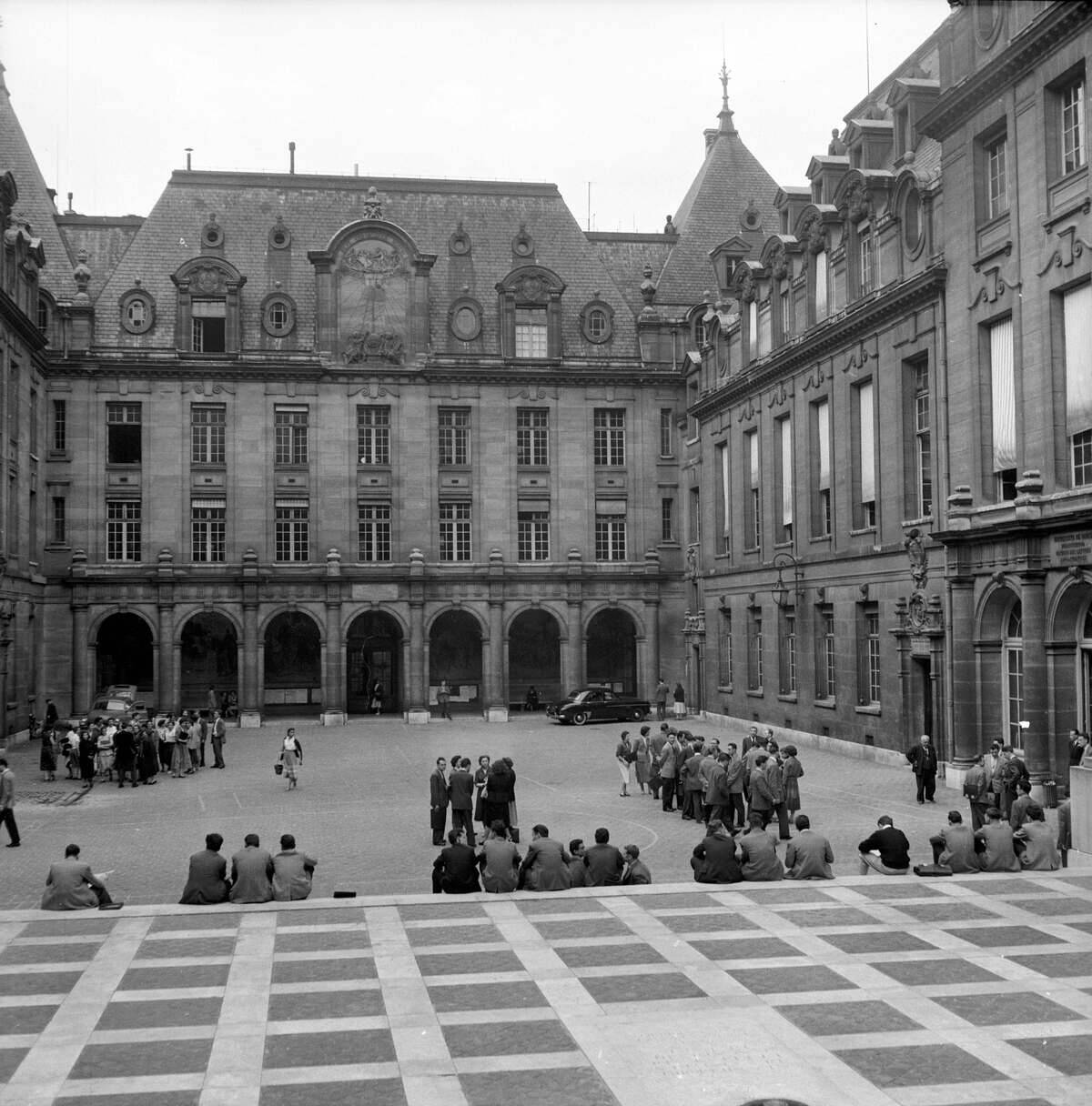 Students in the yard of the Sorbonne. Paris, june