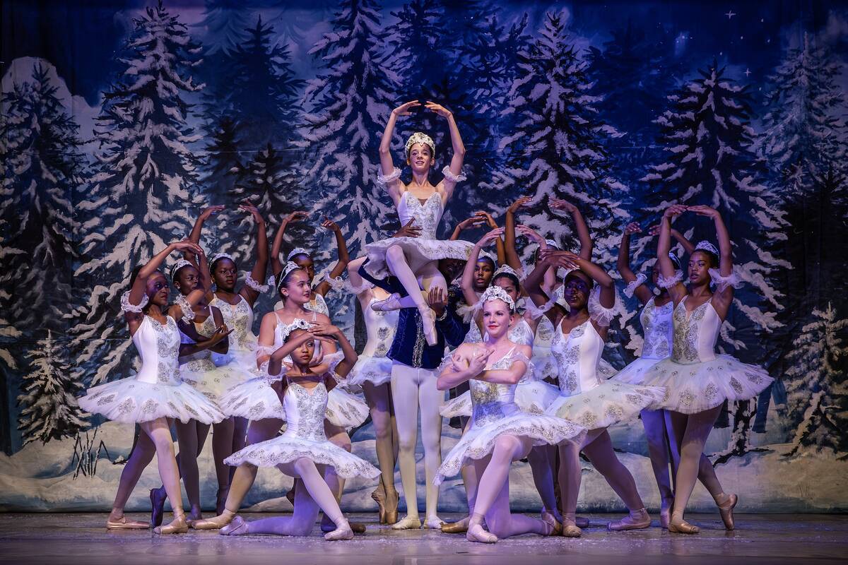 TOPSHOT-KENYA-DANCE-BALLET