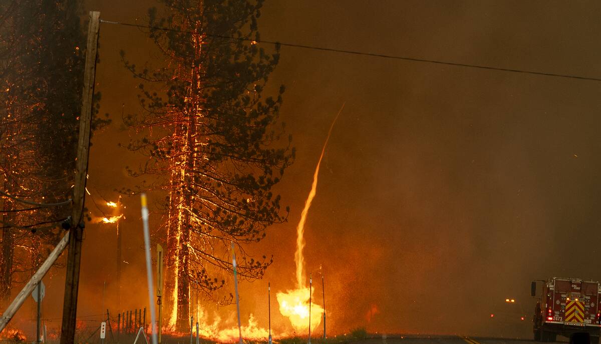US-CALIFORNIA-FIRE-WILDFIRE