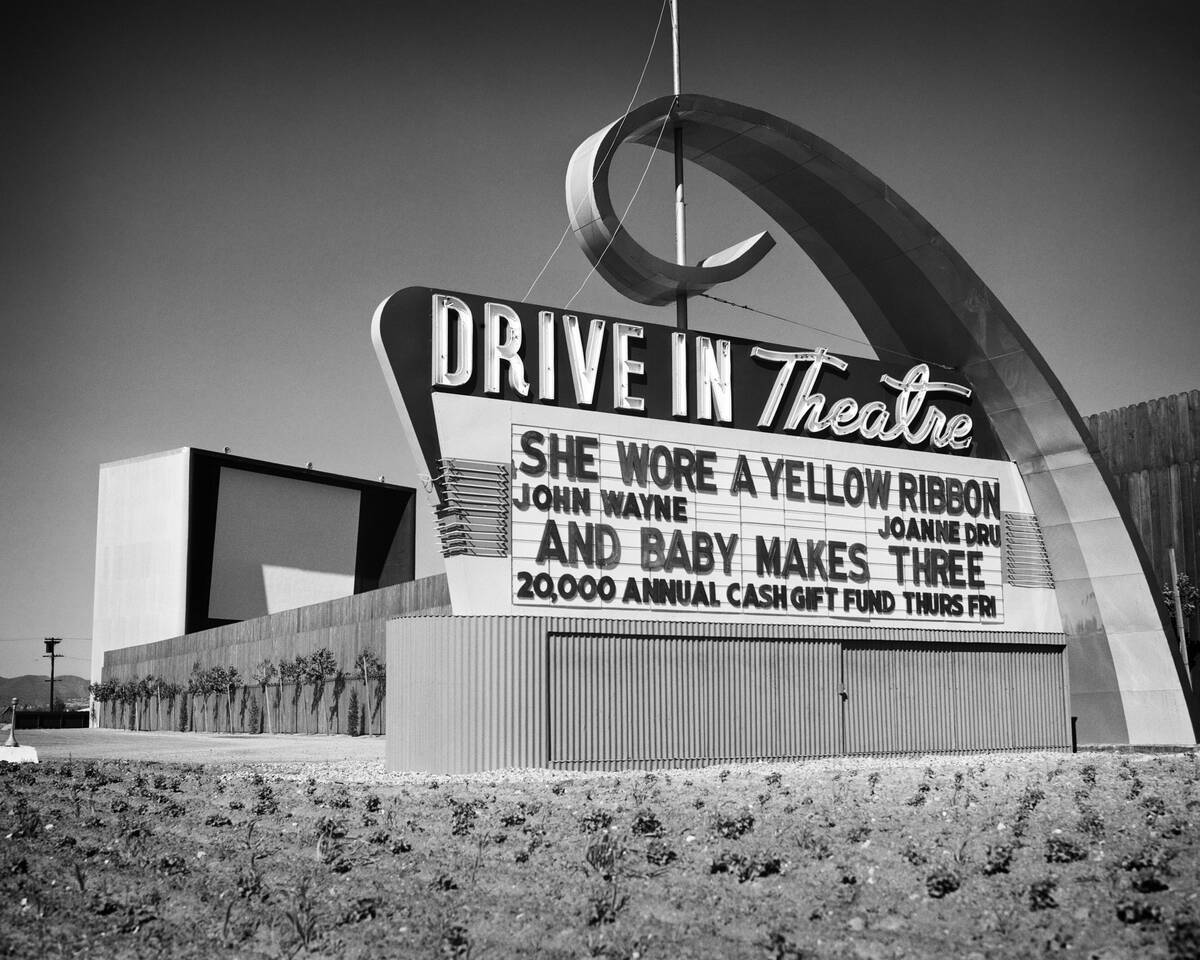 1940s 1950s Drive-In