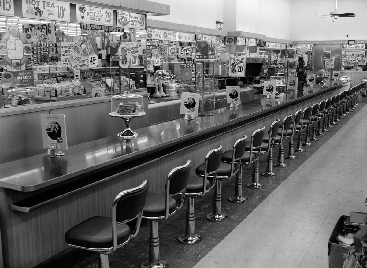 1950s 1960s INTERIOR OF...