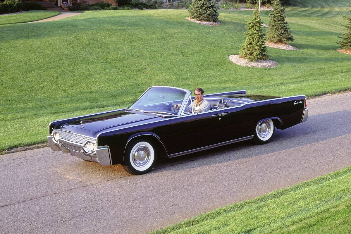 1962 Lincoln Continental Convertible. Creator: Unknown.