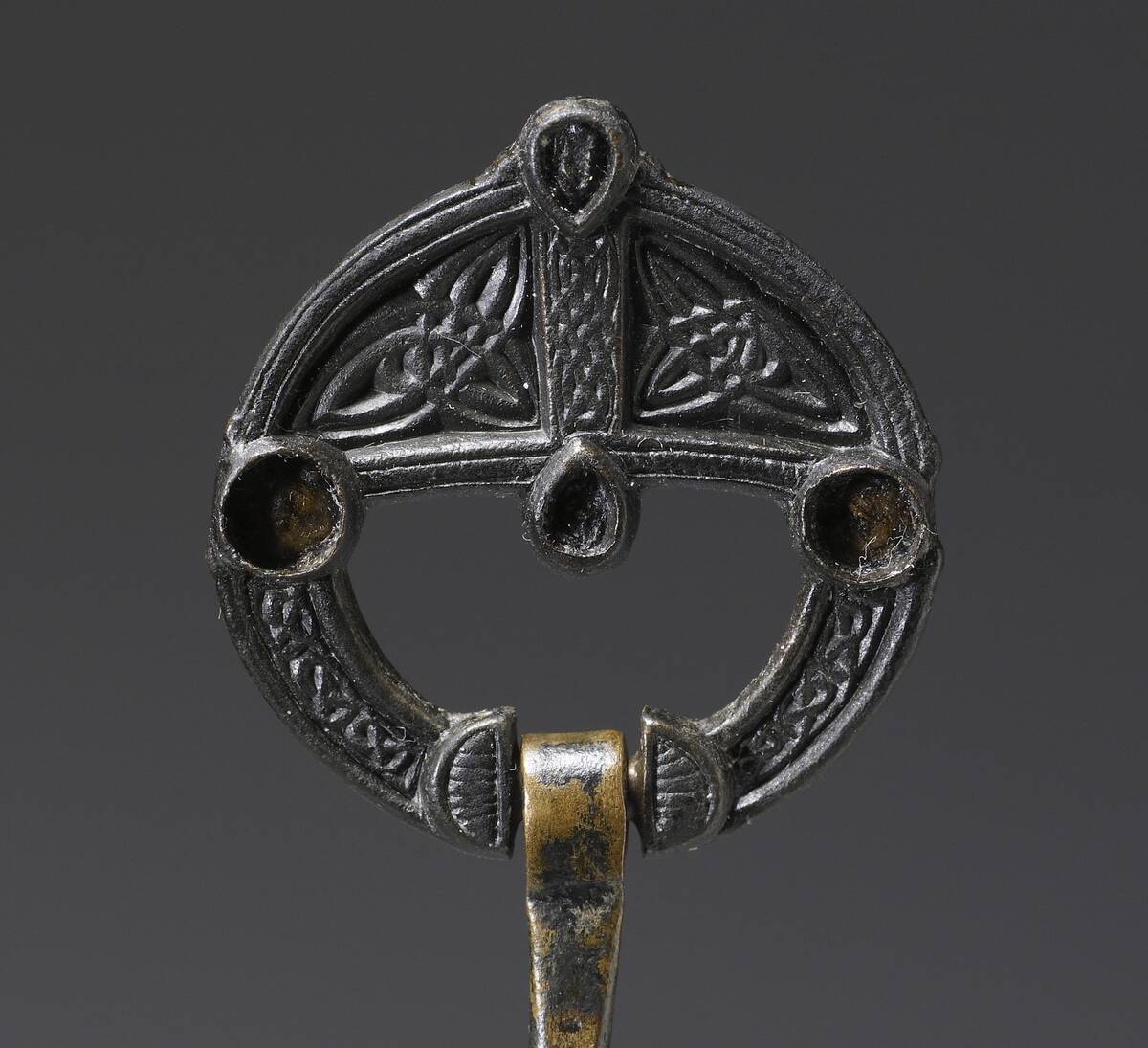 Celtic_ Ring_Brooch_-_Walters_542342_-_Detail