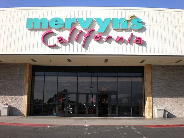 Mervyn's_California,_Serramonte_Center
