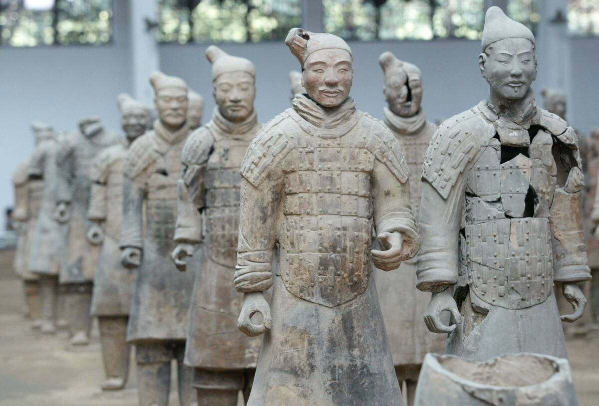 Archaeology Expert Monitors Indoor Air Pollution At The Qin Terracotta Warriors And Horses Museum
